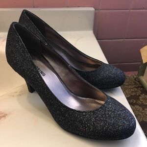Black Sparkle Heels: Size 7